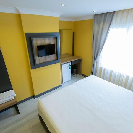 Roy Otel Akcay Luaran gambar