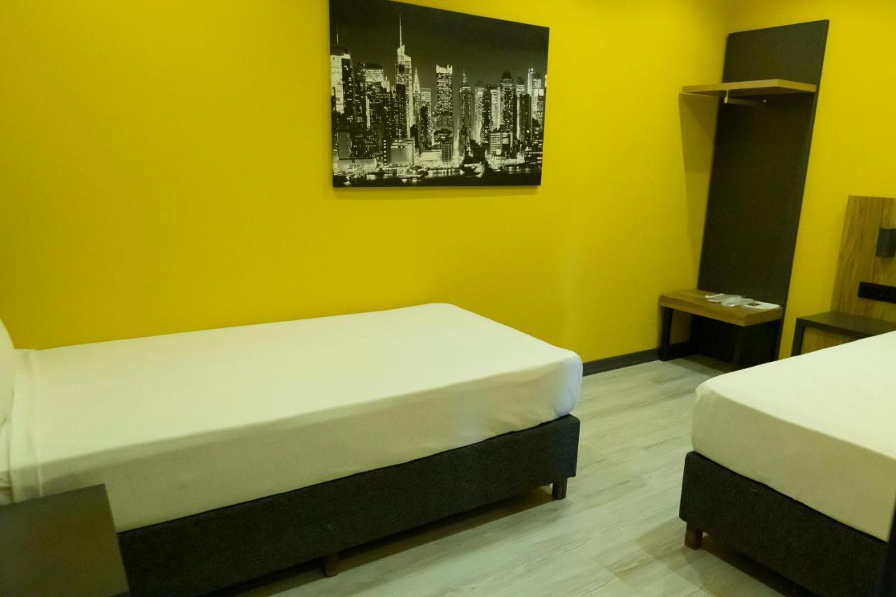 Roy Otel Akcay Luaran gambar