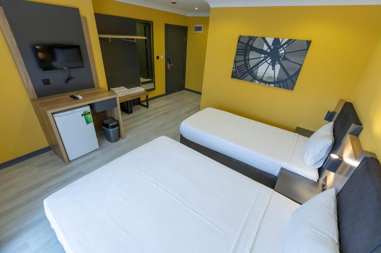 Roy Otel Akcay Luaran gambar