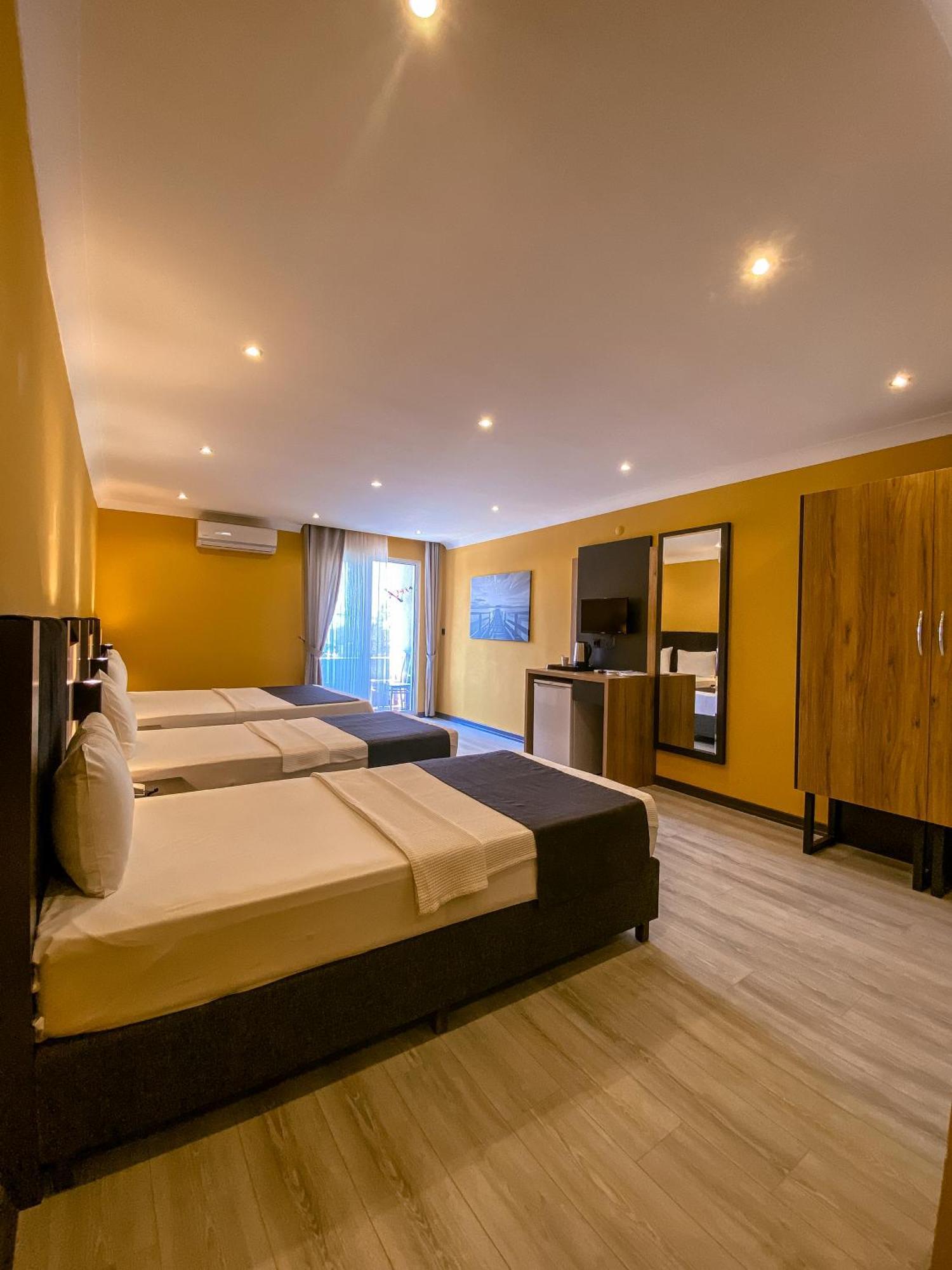 Roy Otel Akcay Luaran gambar