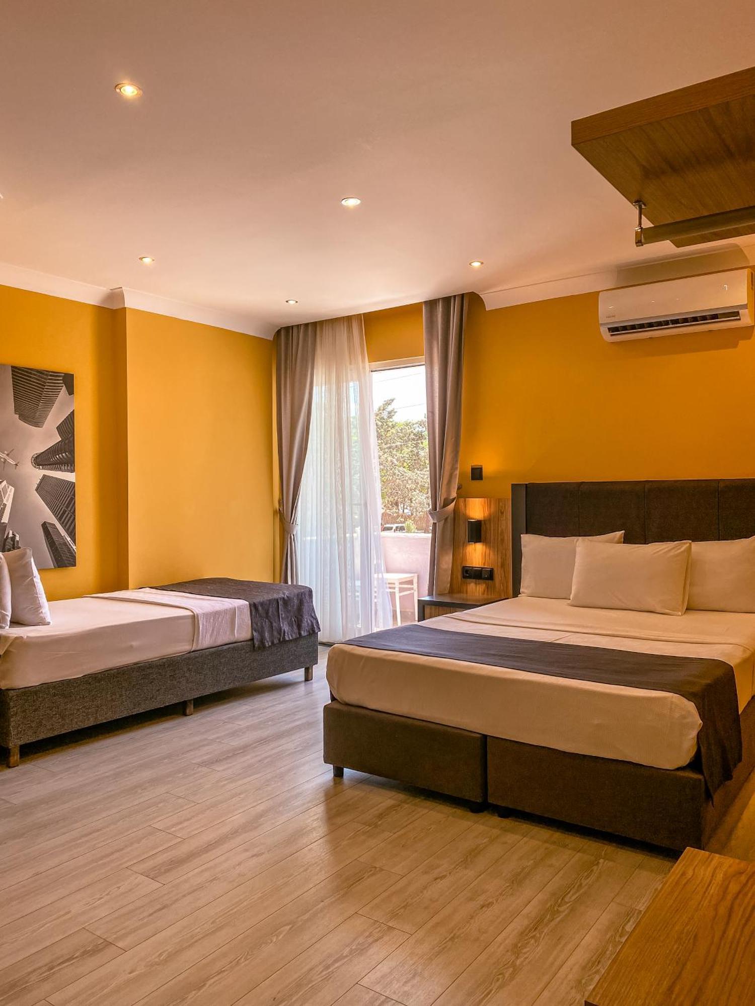 Roy Otel Akcay Luaran gambar